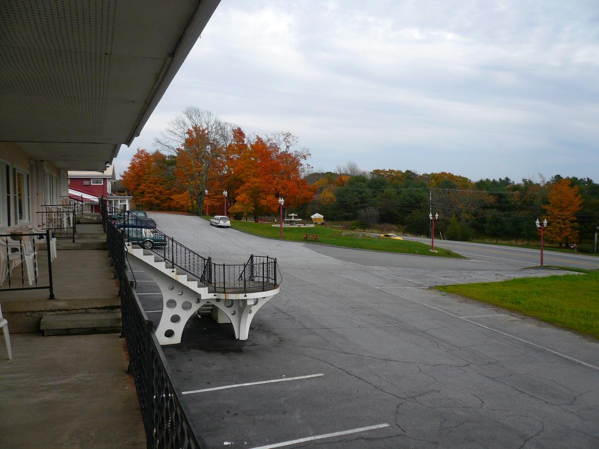 Spring Fountain Motel Bucksport Exterior foto